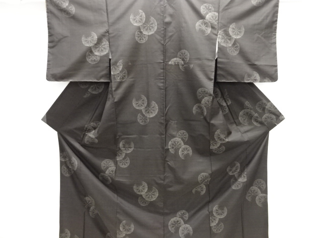 源氏車模様織り出し本場泥大島紬着物